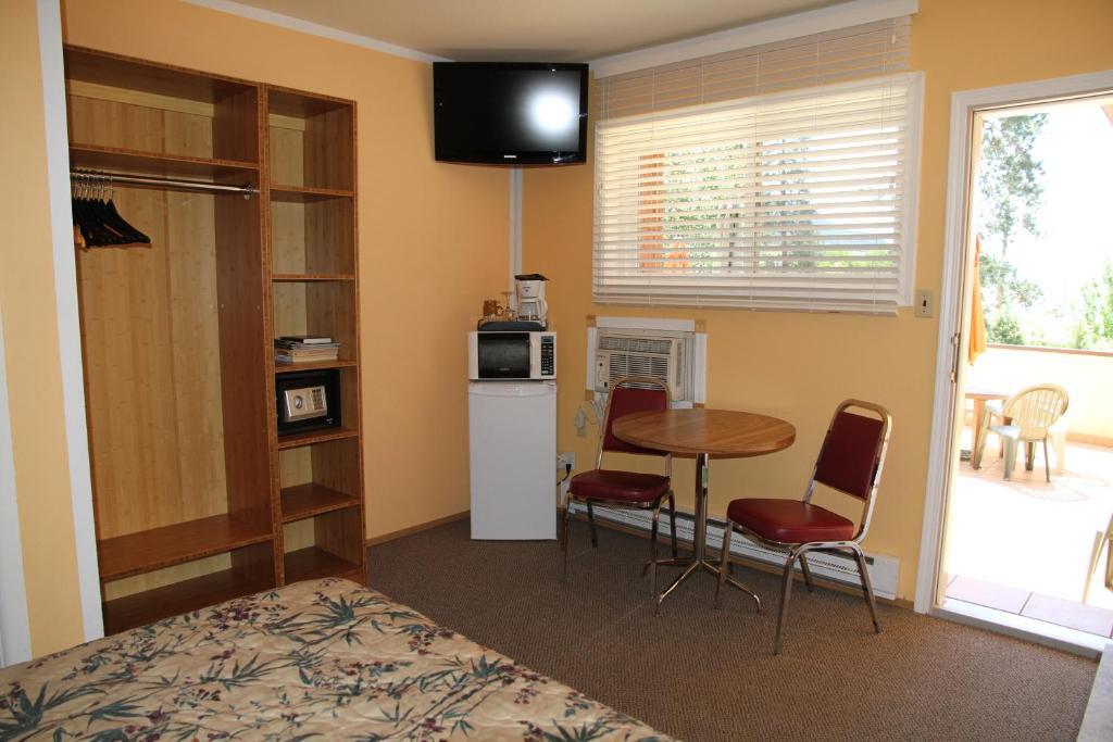 Waterfront Inn Πέντικτον Δωμάτιο φωτογραφία